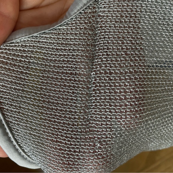 Damaged - Victoria’s Secret Luxe Unlined Chainmail Demi Bra - Picture 10 of 11